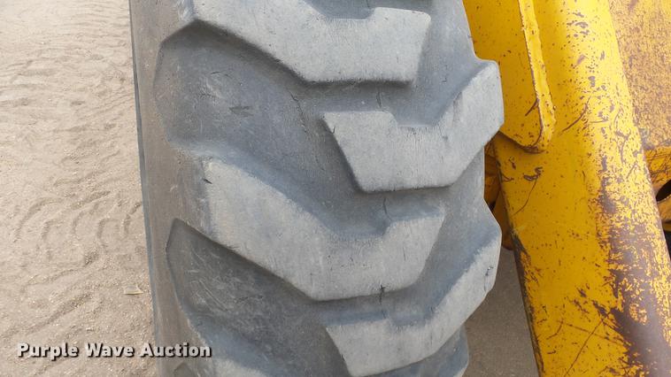 image for item EX9051 1980 John Deere 544B wheel loader