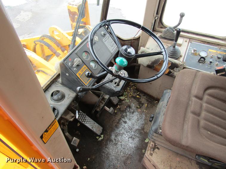 image for item DW9506 1988 John Deere 544E wheel loader