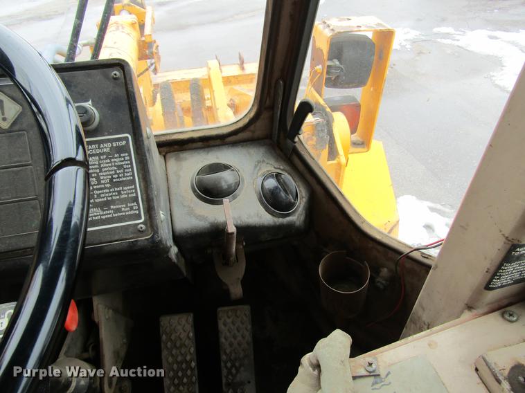 image for item DW9506 1988 John Deere 544E wheel loader