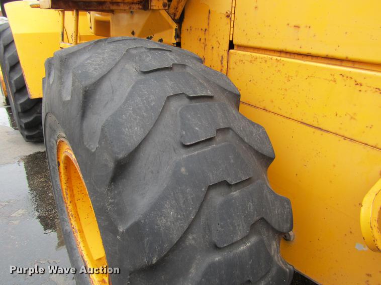image for item DW9506 1988 John Deere 544E wheel loader