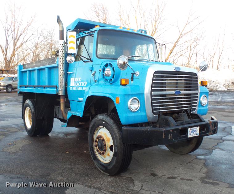 image for item DW9509 1986 Ford 8000 dump truck
