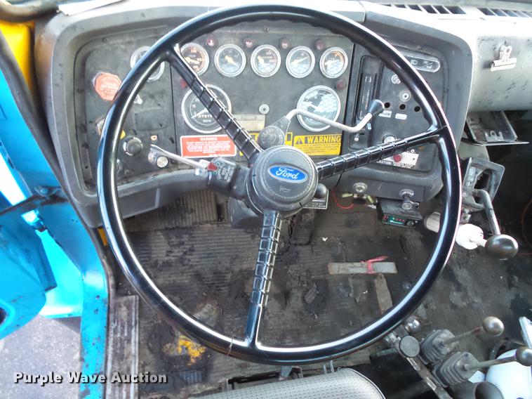 image for item DW9509 1986 Ford 8000 dump truck