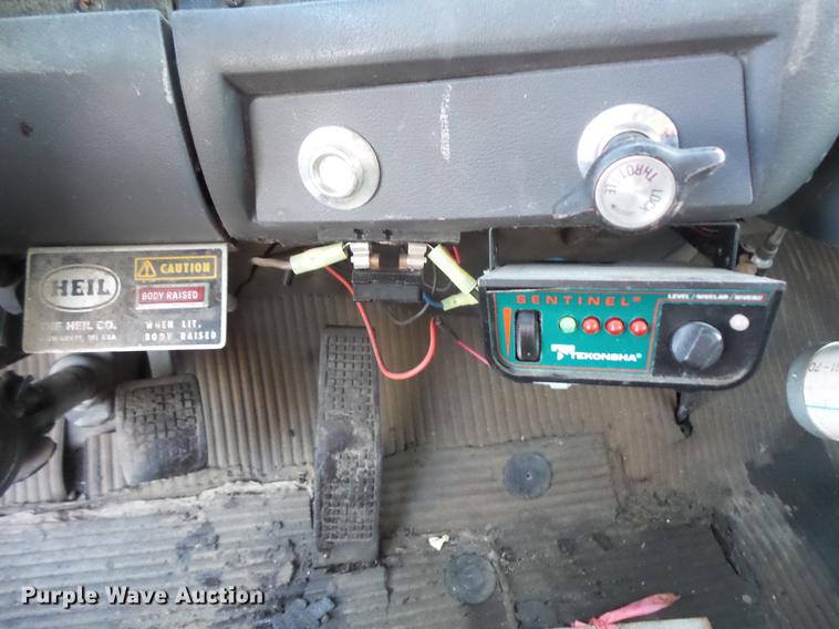 image for item DW9509 1986 Ford 8000 dump truck