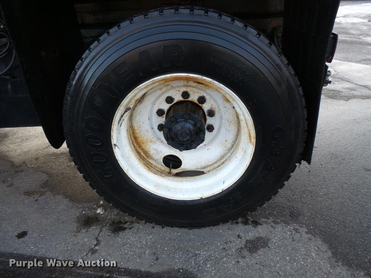 image for item DW9509 1986 Ford 8000 dump truck