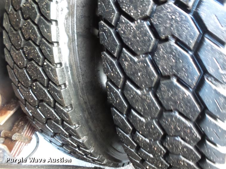 image for item DW9509 1986 Ford 8000 dump truck