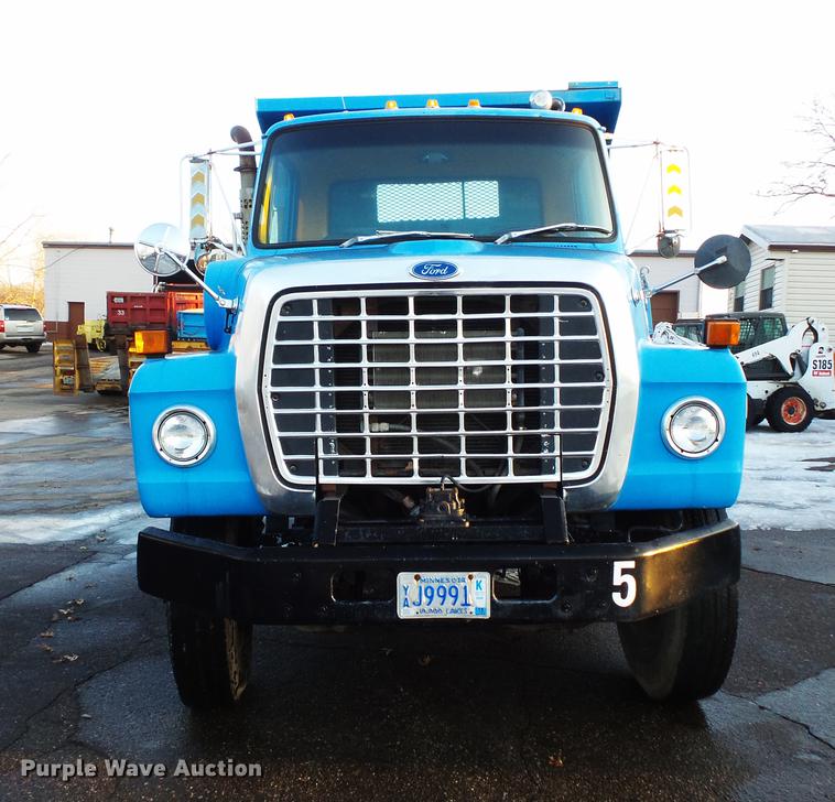 image for item DW9511 1986 Ford 8000 dump truck