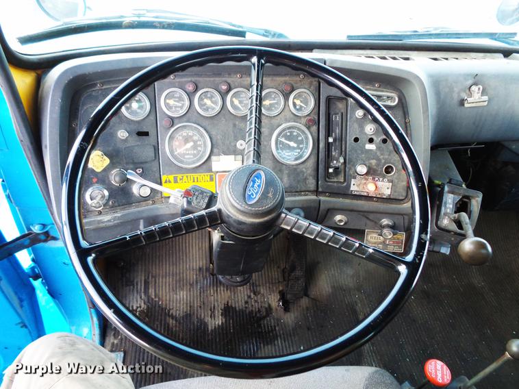 image for item DW9511 1986 Ford 8000 dump truck