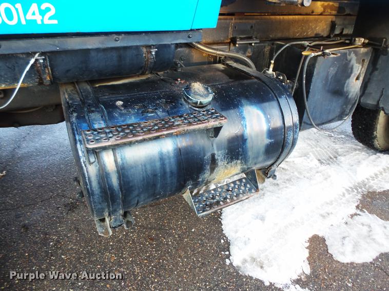 image for item DW9511 1986 Ford 8000 dump truck