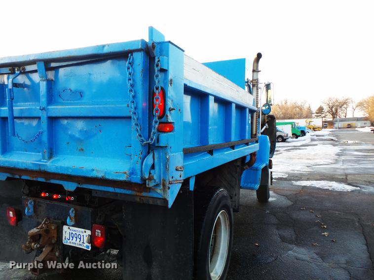 image for item DW9511 1986 Ford 8000 dump truck