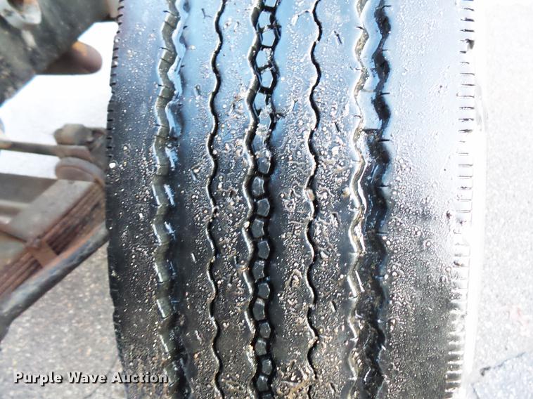 image for item DW9511 1986 Ford 8000 dump truck