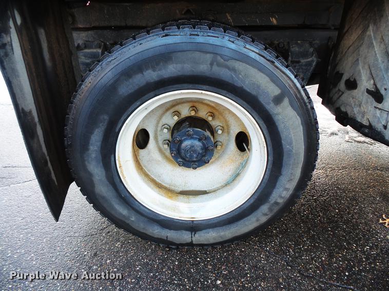 image for item DW9511 1986 Ford 8000 dump truck