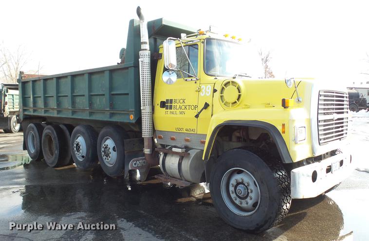 image for item DW9512 1997 Ford L9000 dump truck