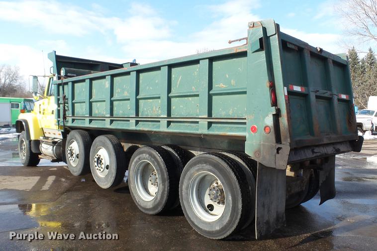 image for item DW9512 1997 Ford L9000 dump truck