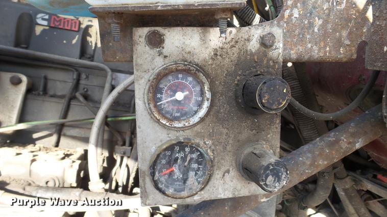 image for item DW9512 1997 Ford L9000 dump truck