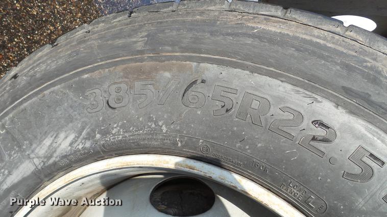 image for item DW9512 1997 Ford L9000 dump truck