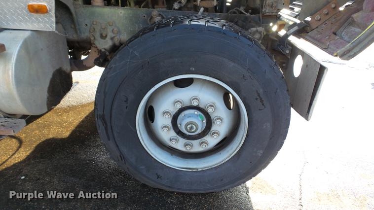 image for item DW9512 1997 Ford L9000 dump truck