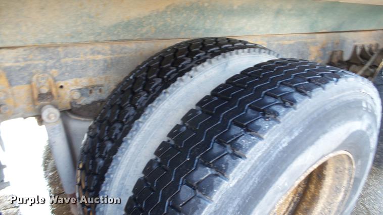 image for item DW9512 1997 Ford L9000 dump truck