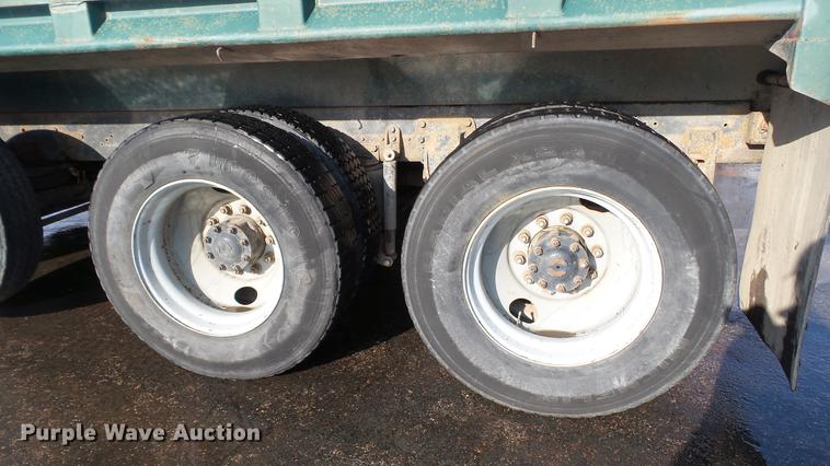 image for item DW9512 1997 Ford L9000 dump truck