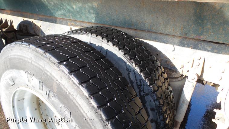 image for item DW9512 1997 Ford L9000 dump truck