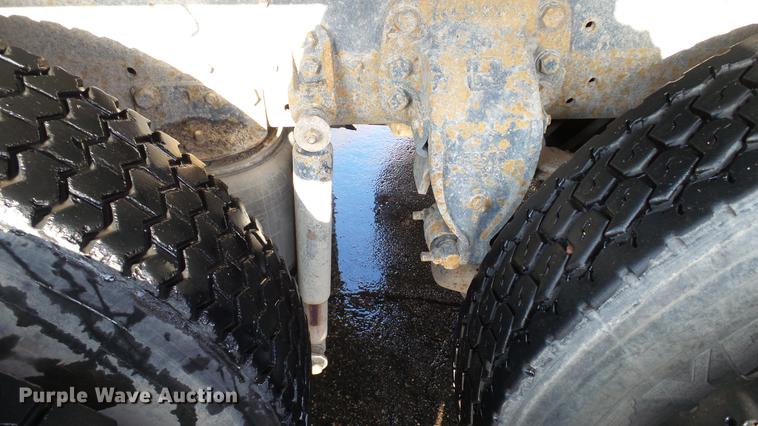 image for item DW9512 1997 Ford L9000 dump truck