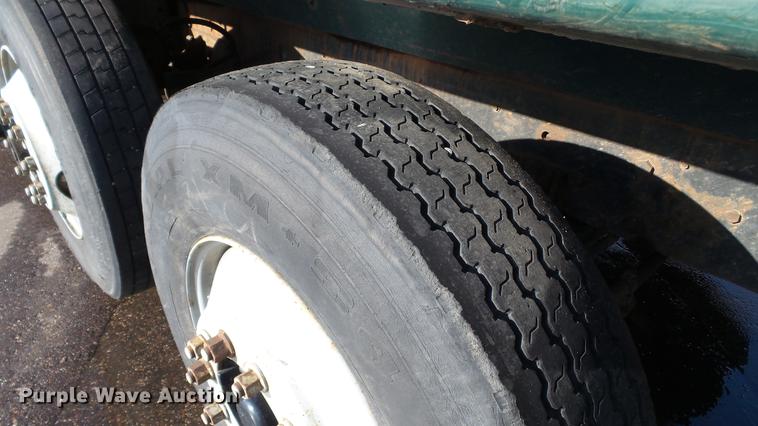 image for item DW9512 1997 Ford L9000 dump truck