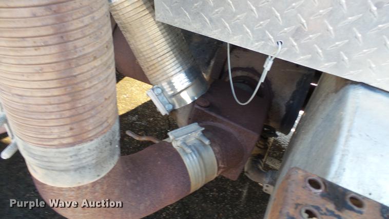 image for item DW9512 1997 Ford L9000 dump truck