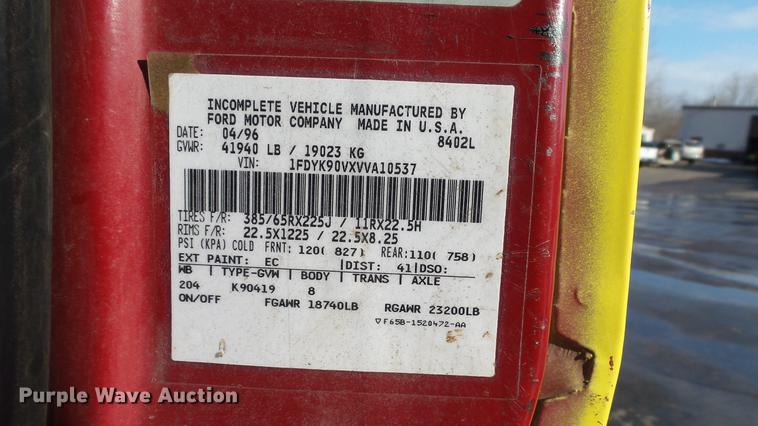 image for item DW9512 1997 Ford L9000 dump truck