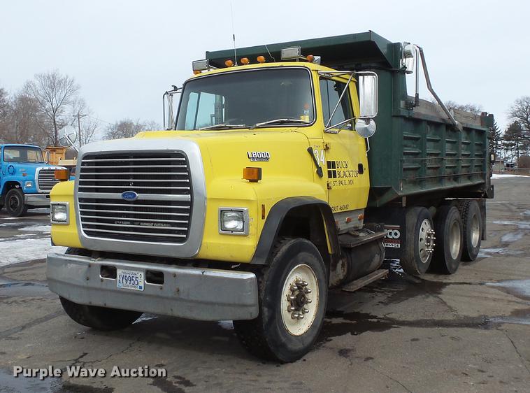 image for item DW9515 1993 Ford LT8000 dump truck