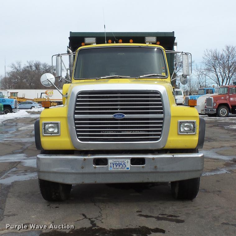 image for item DW9515 1993 Ford LT8000 dump truck