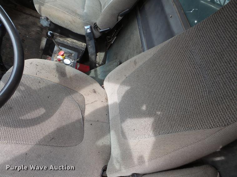 image for item DW9515 1993 Ford LT8000 dump truck