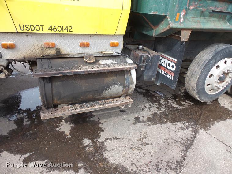 image for item DW9515 1993 Ford LT8000 dump truck
