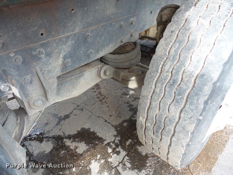 image for item DW9515 1993 Ford LT8000 dump truck