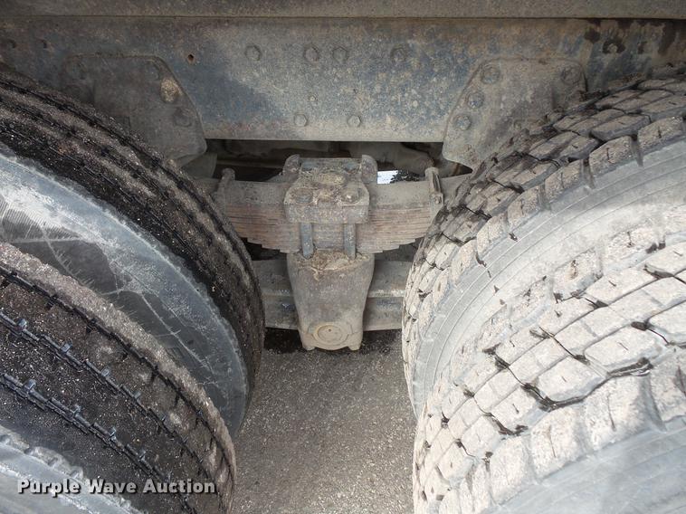 image for item DW9515 1993 Ford LT8000 dump truck