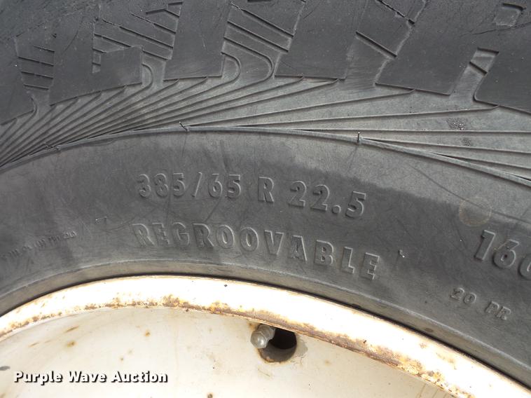 image for item DW9515 1993 Ford LT8000 dump truck