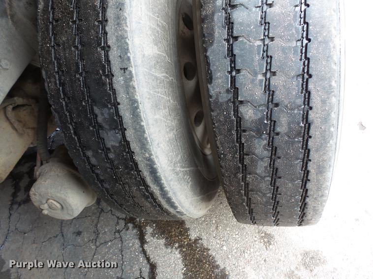 image for item DW9515 1993 Ford LT8000 dump truck