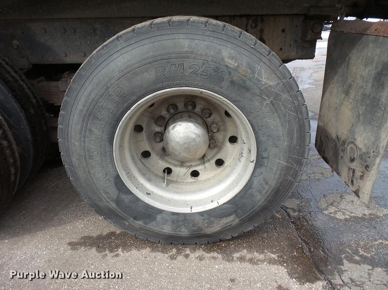 image for item DW9515 1993 Ford LT8000 dump truck