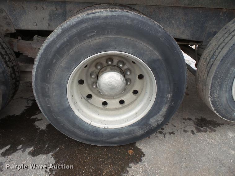 image for item DW9515 1993 Ford LT8000 dump truck