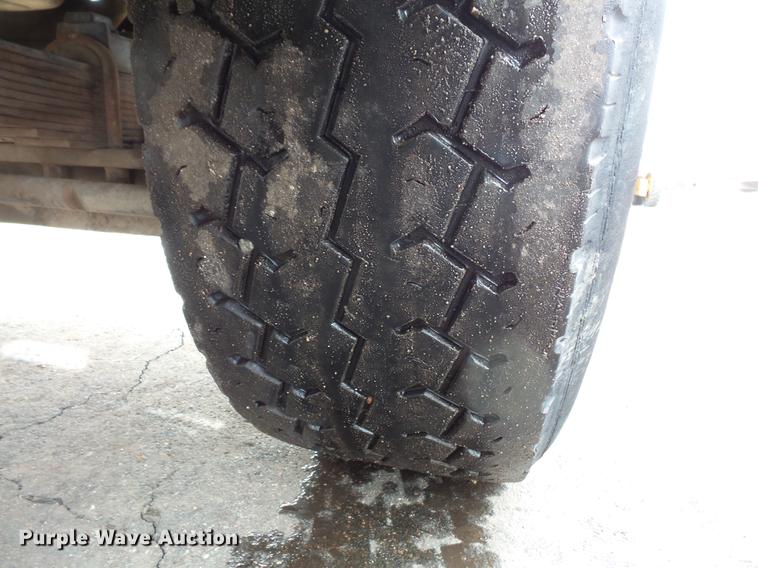 image for item DW9515 1993 Ford LT8000 dump truck