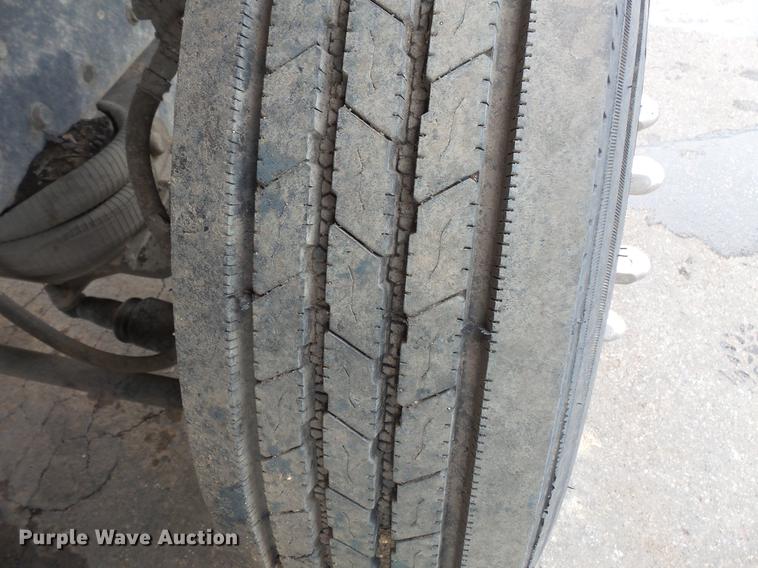 image for item DW9515 1993 Ford LT8000 dump truck