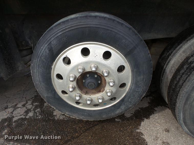 image for item DW9515 1993 Ford LT8000 dump truck