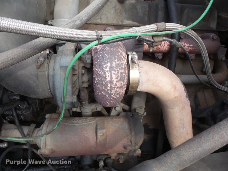 image for item DW9516 1990 Ford L8000 tank truck