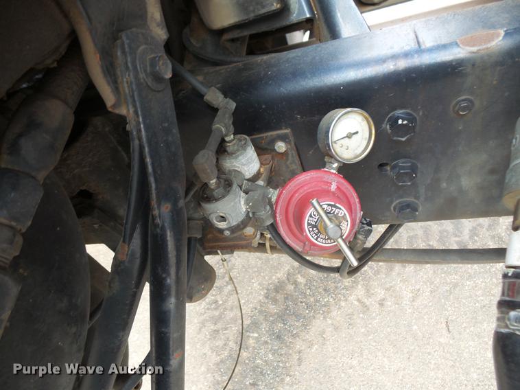 image for item DW9516 1990 Ford L8000 tank truck