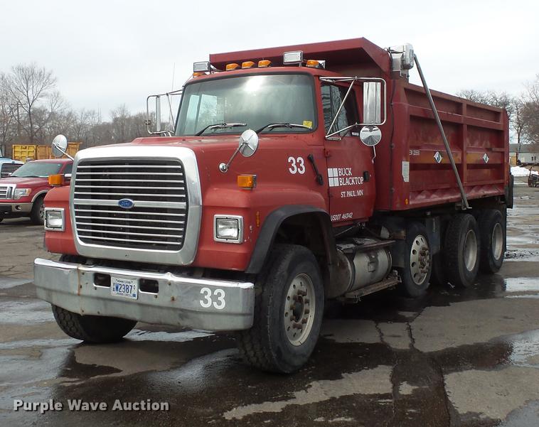 image for item DW9517 1997 Ford LT8000 dump truck