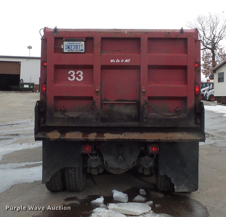 image for item DW9517 1997 Ford LT8000 dump truck