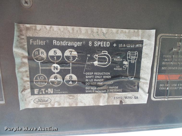 image for item DW9517 1997 Ford LT8000 dump truck