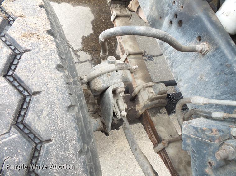 image for item DW9517 1997 Ford LT8000 dump truck