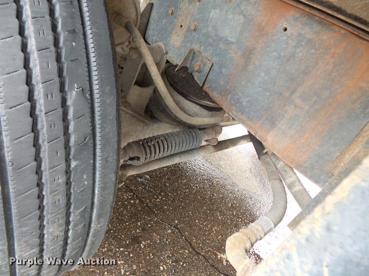 image for item DW9517 1997 Ford LT8000 dump truck