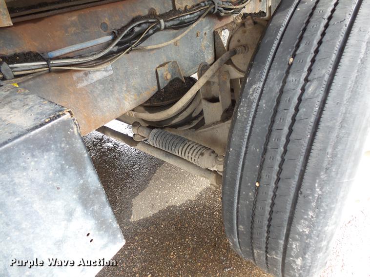 image for item DW9517 1997 Ford LT8000 dump truck