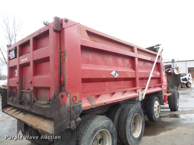 image for item DW9517 1997 Ford LT8000 dump truck