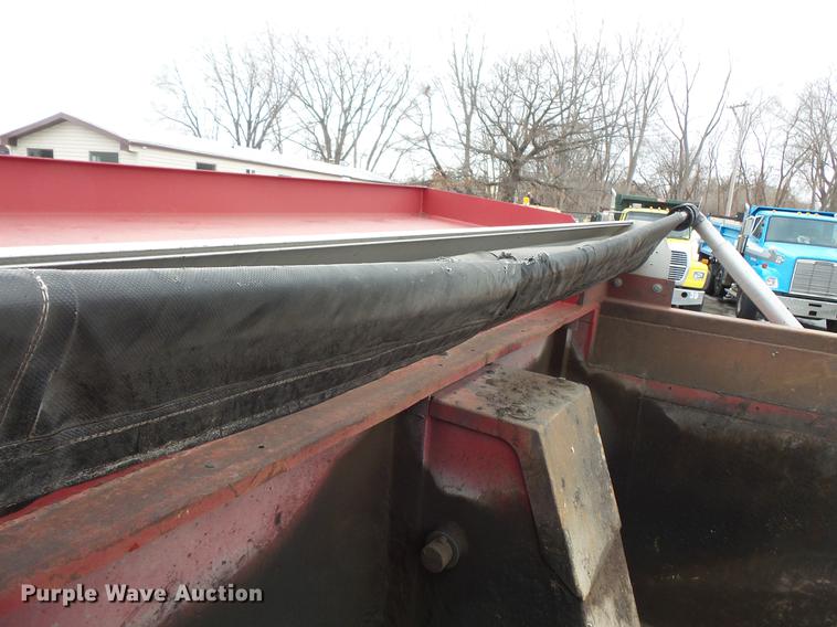 image for item DW9517 1997 Ford LT8000 dump truck